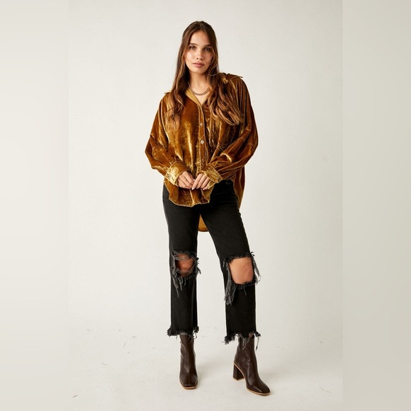 We the Free Night Skies Velvet Shirt - Golden Brown (PTP 27”) - Picture 4 of 10